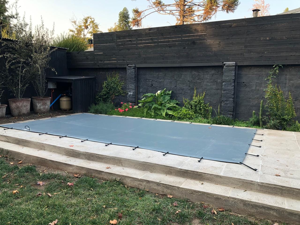 Cobertor de Seguridad para Piscinas (Soporta hasta 120 KG) – Precio por M2