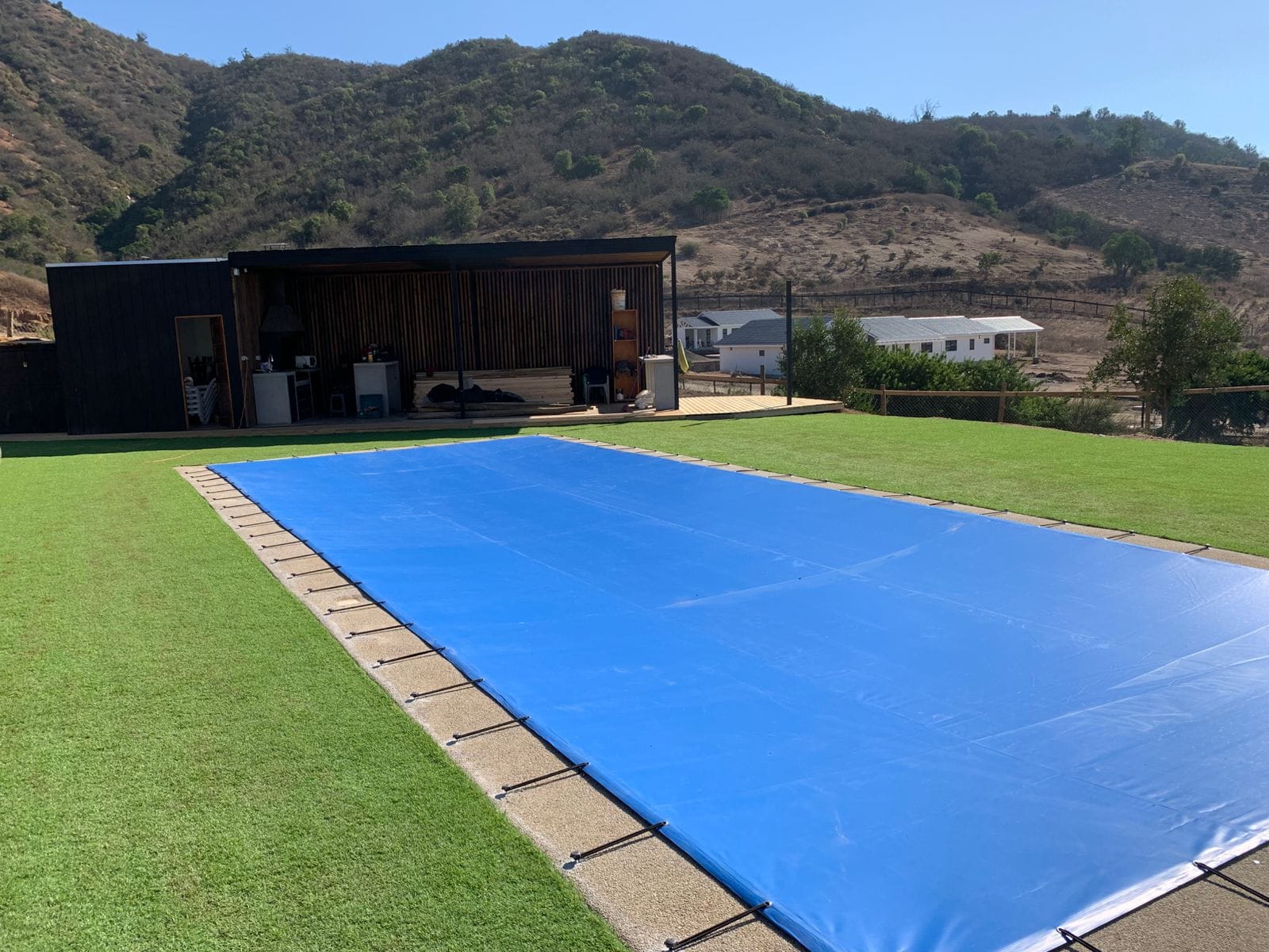 Cobertor de Seguridad para Piscinas (Soporta hasta 120 KG) – Precio por M2