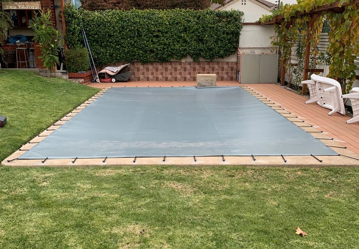 Cobertor de Seguridad para Piscinas (Soporta hasta 120 KG) – Precio por M2